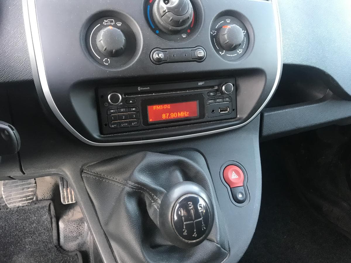 Renault kangoo 1.5 DCI · Ano 2015 — imagem 21