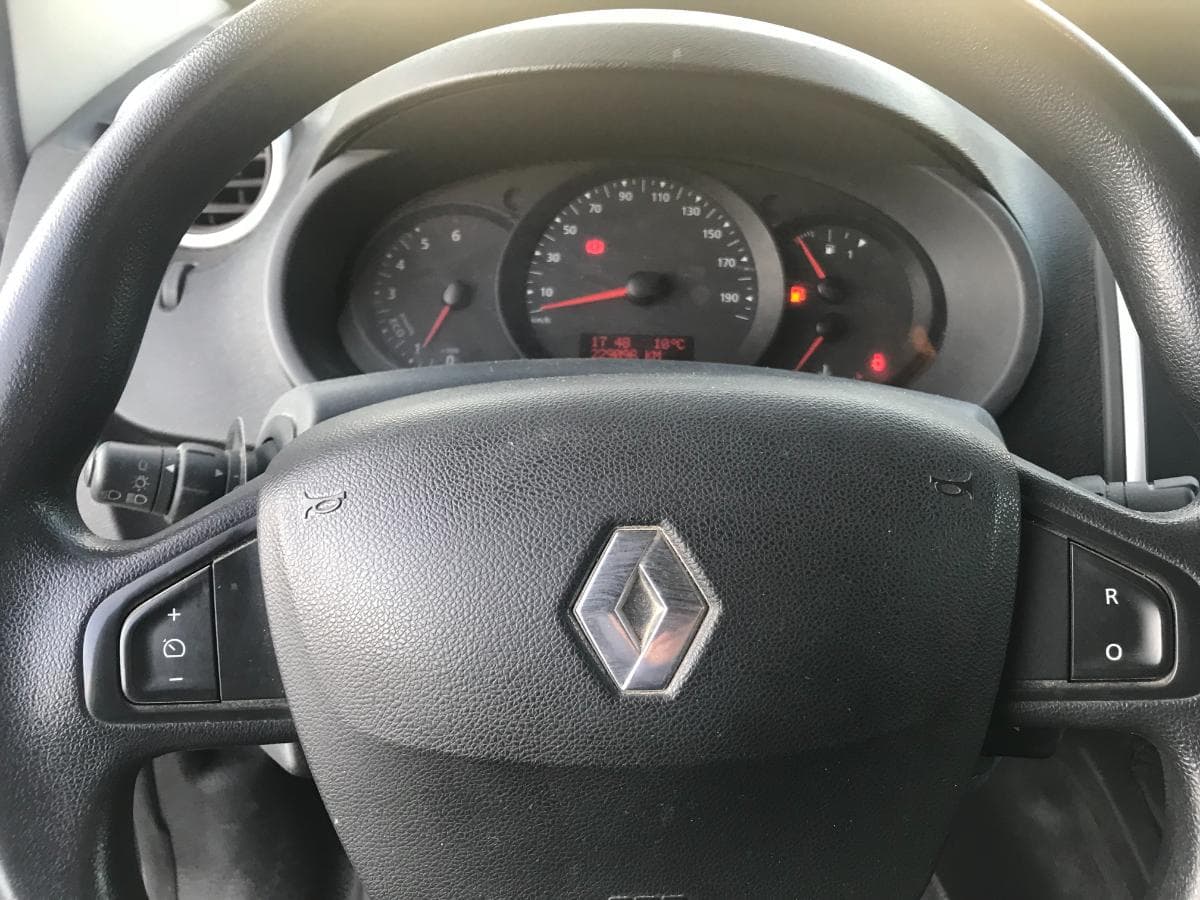 Renault kangoo 1.5 DCI · Ano 2015 — imagem 23