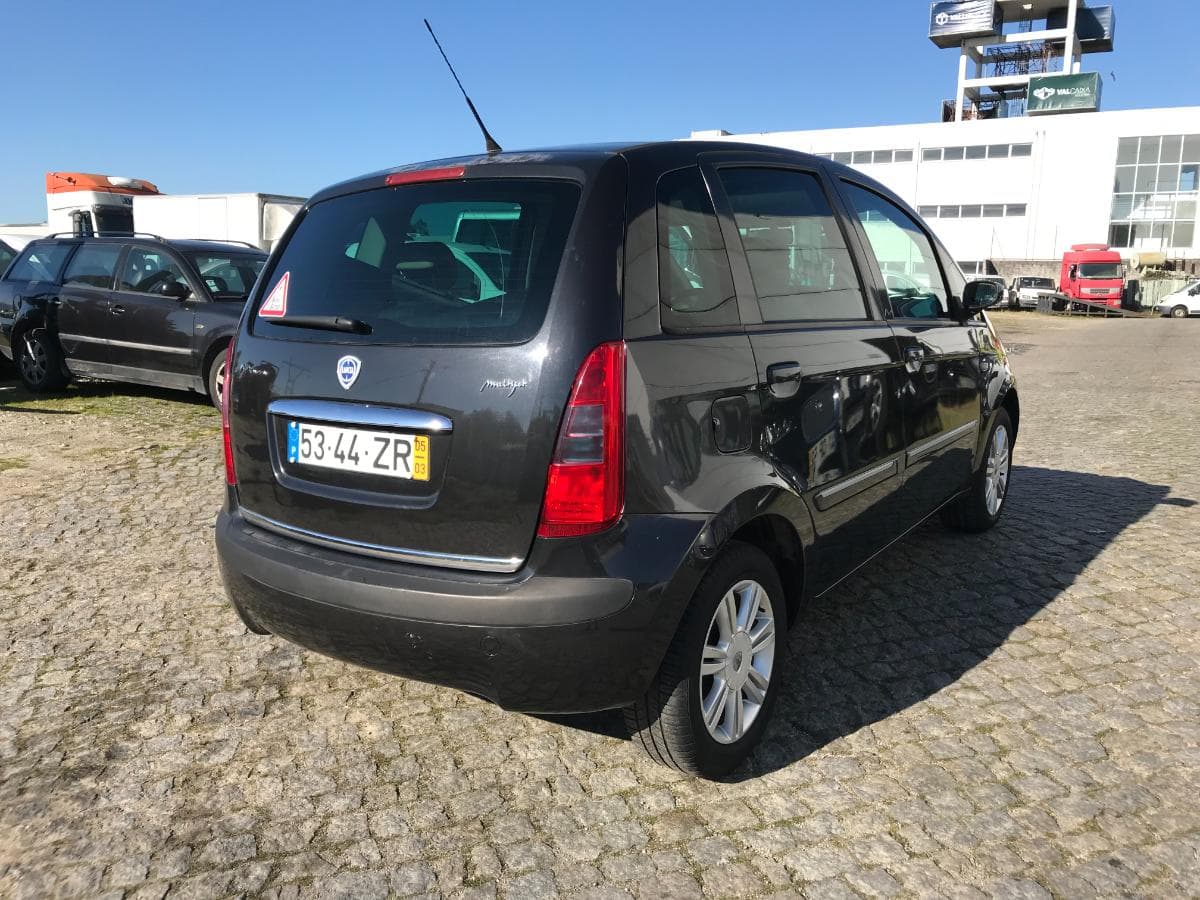 Lancia Musa 1.3 D Multijet · Ano 2005 — imagem 9