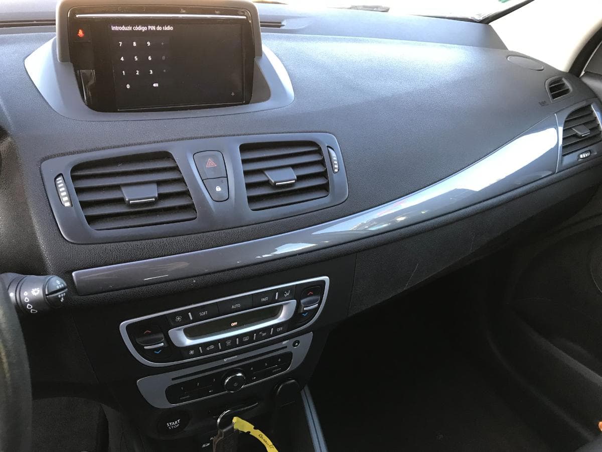 Renault Mégane 1.5 DCI · Ano 2015 — imagem 21