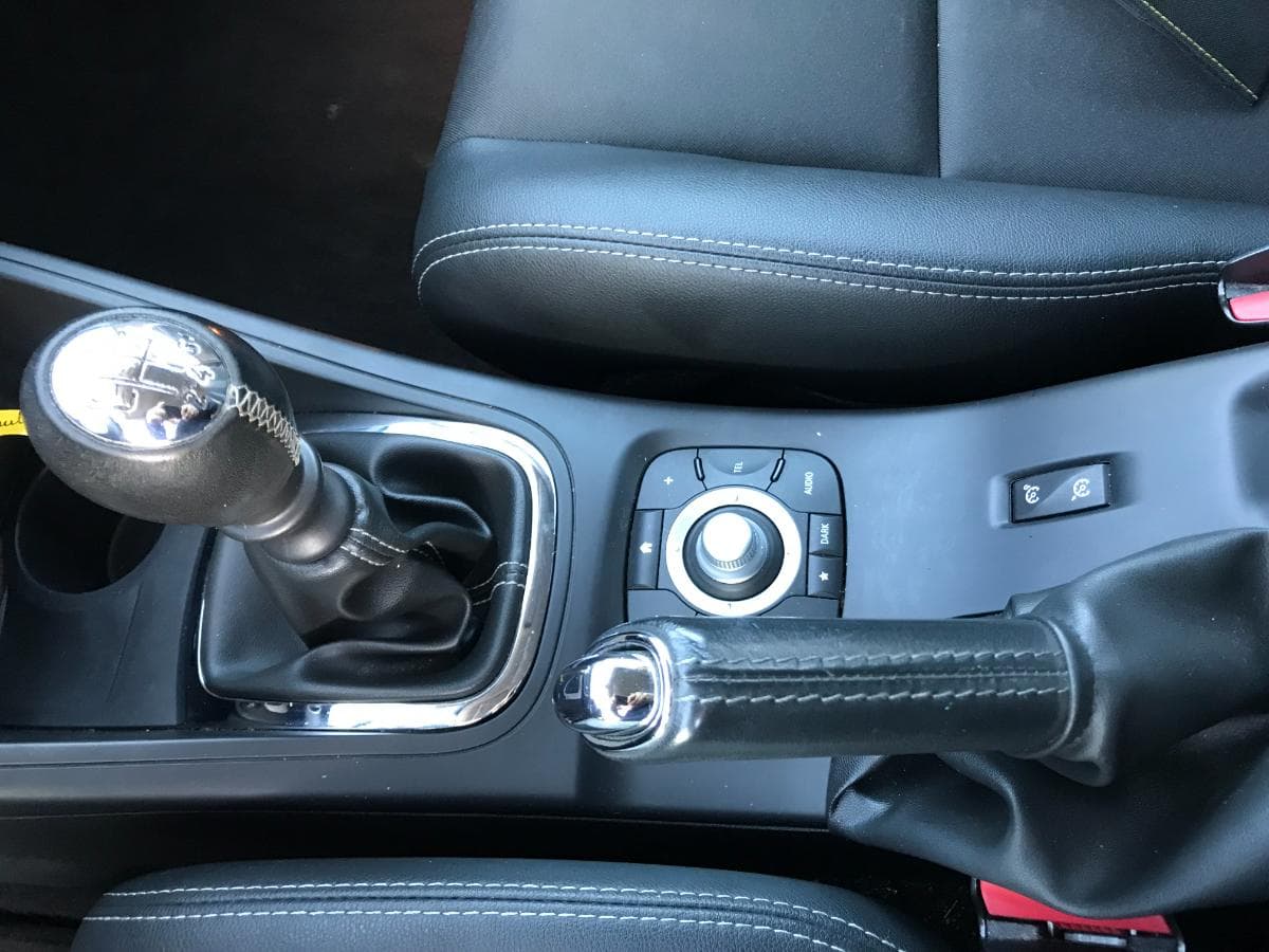 Renault Mégane 1.5 DCI · Ano 2015 — imagem 24