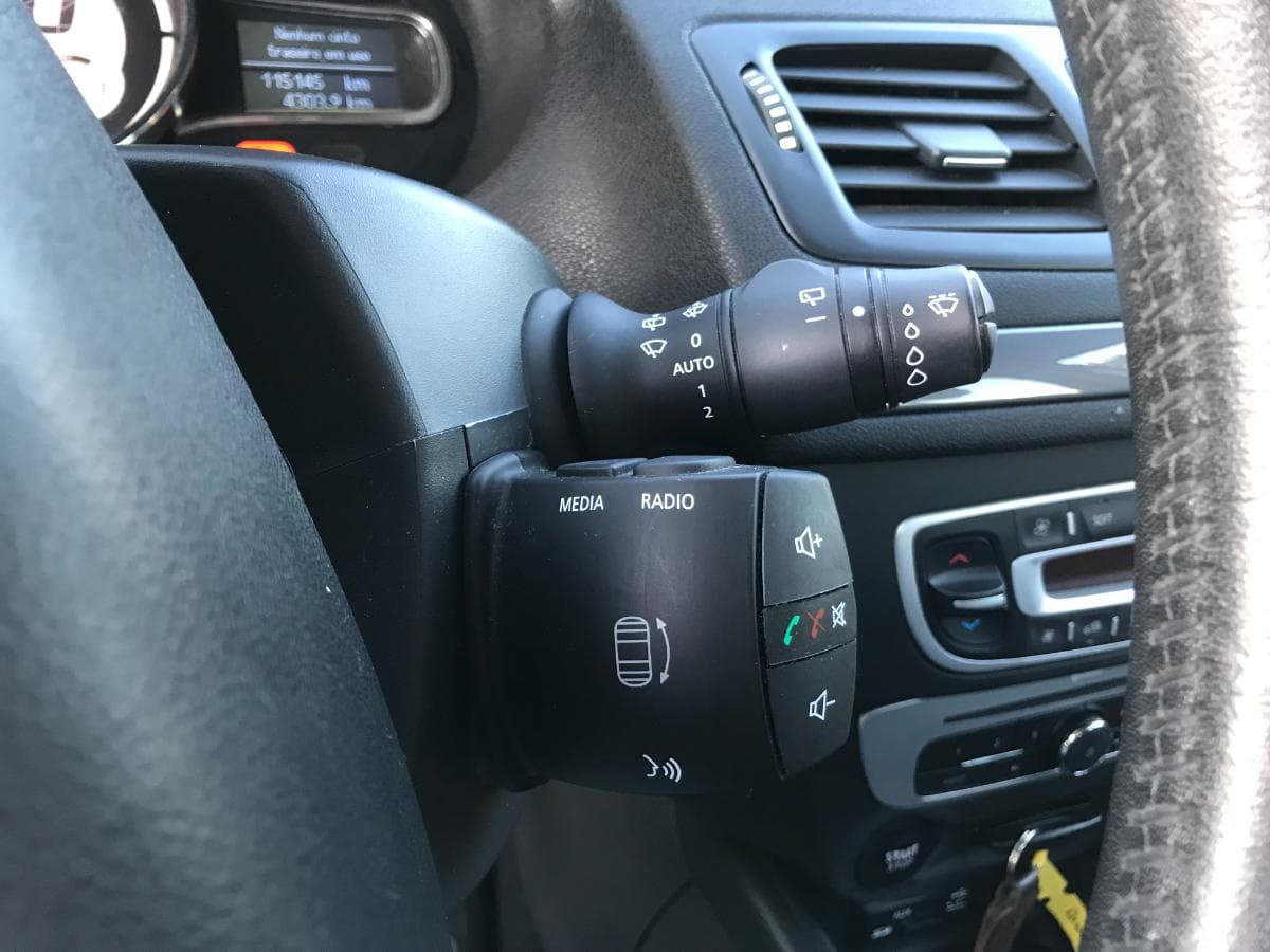 Renault Mégane 1.5 DCI · Ano 2015 — imagem 25