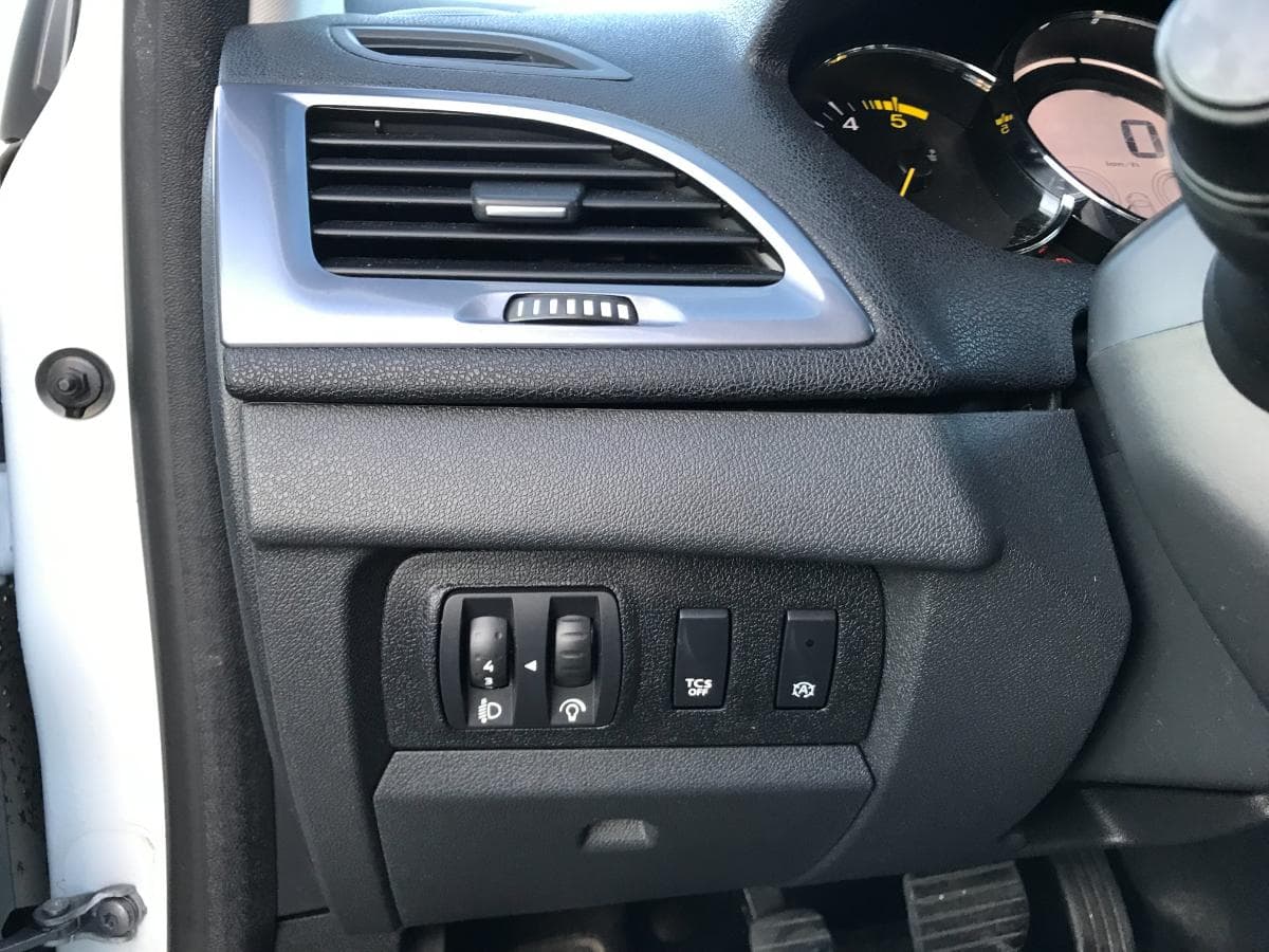 Renault Mégane 1.5 DCI · Ano 2015 — imagem 29