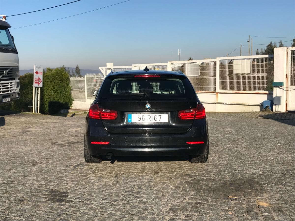 BMW 316 D Touring · Ano 2013 — imagem 8