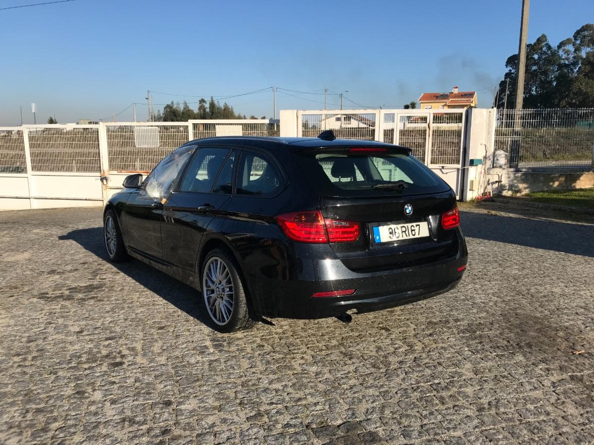 BMW 316 D Touring · Ano 2013 — imagem 12