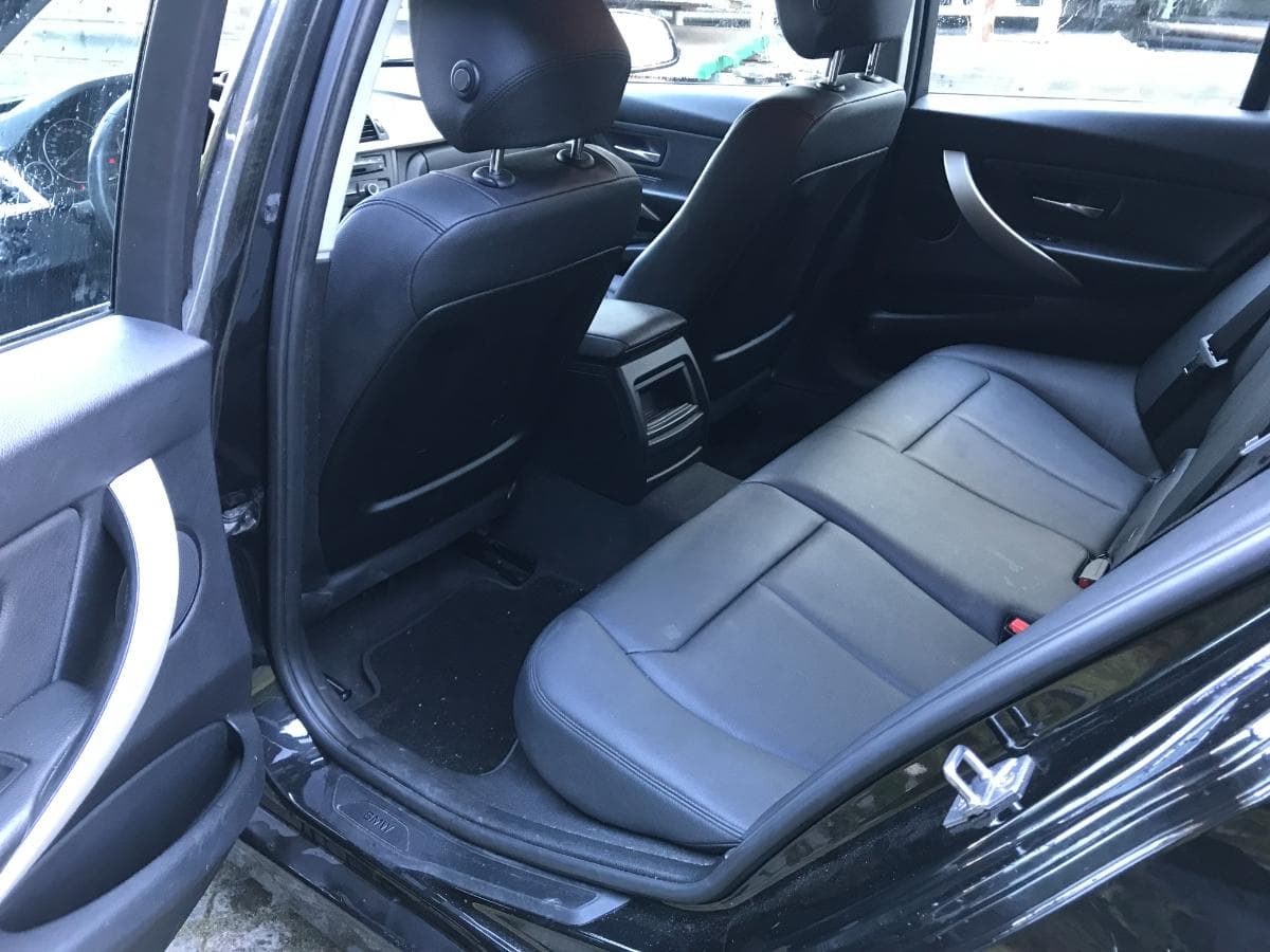 BMW 316 D Touring · Ano 2013 — imagem 21
