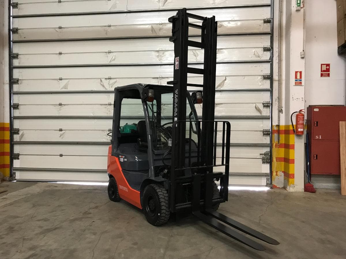 Empilhador Toyota 1.800kgs — imagem 2