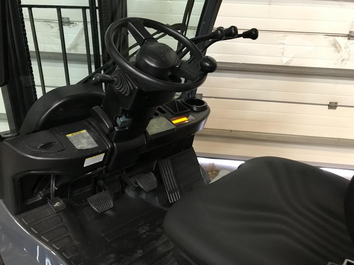 Empilhador Toyota 1.800kgs — imagem 7