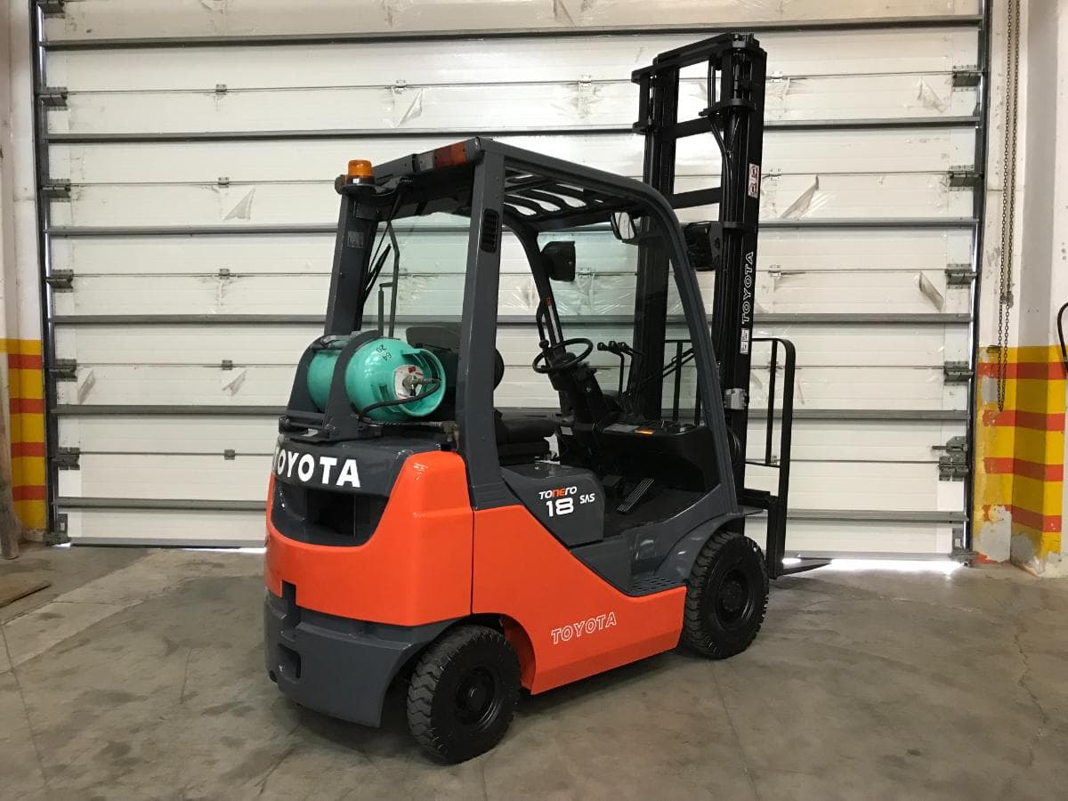 Empilhador Toyota 1.800kgs — imagem 4