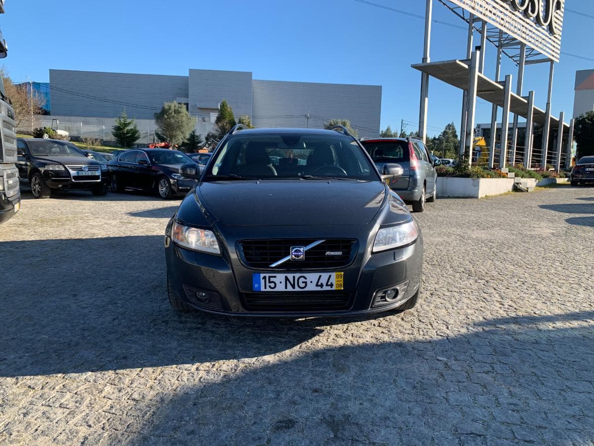 Volvo V50 · Ano 2009 — imagem 2