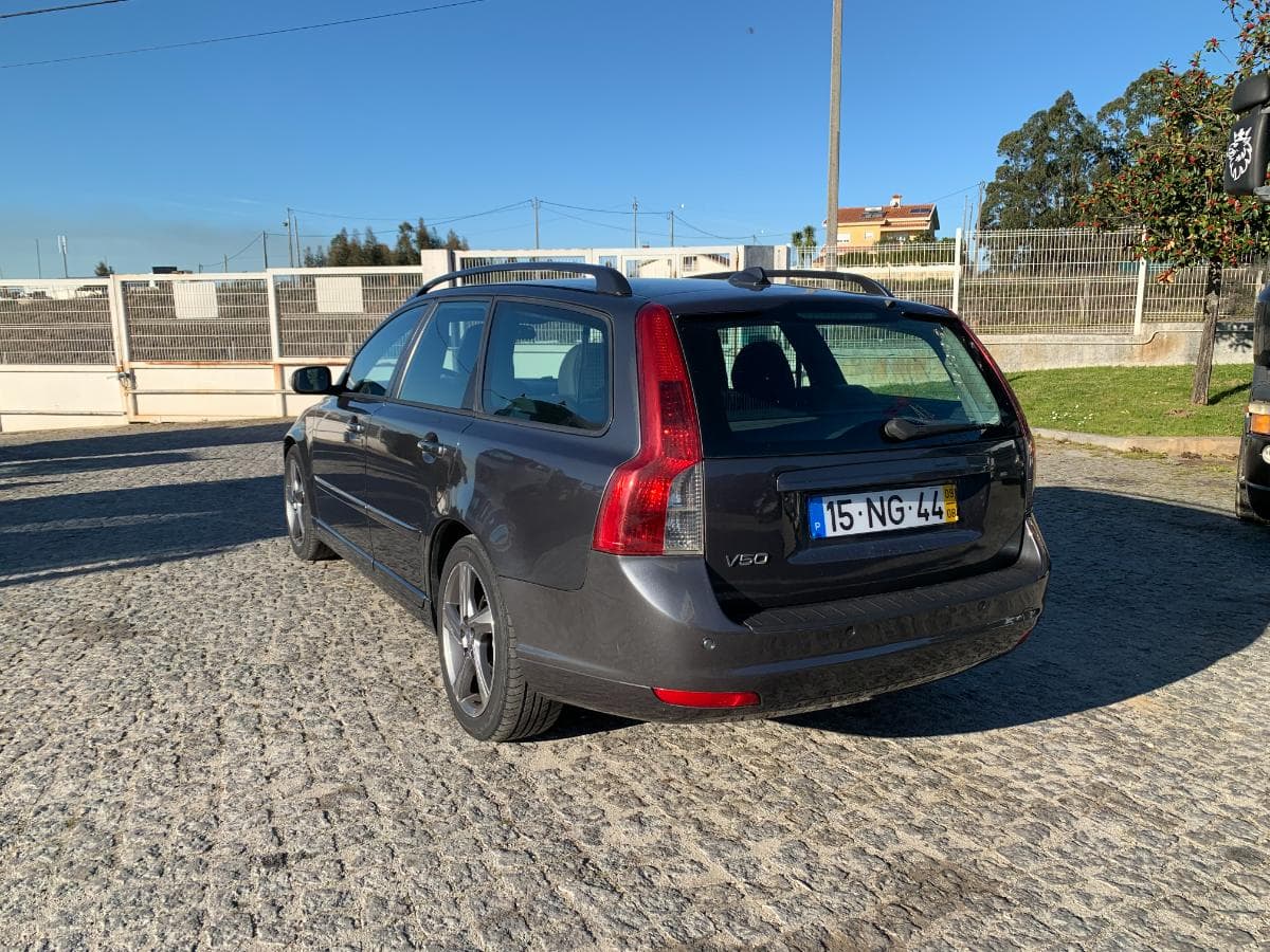 Volvo V50 · Ano 2009 — imagem 7
