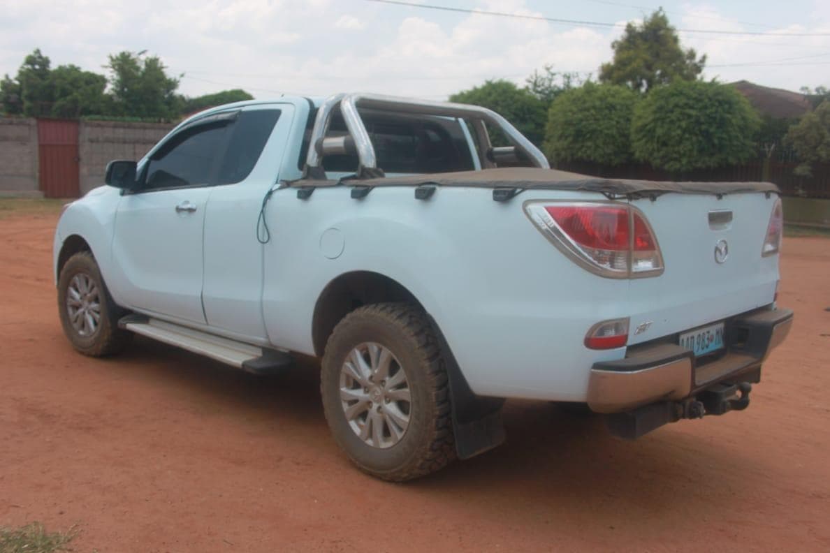 Mazda BT 50 · — imagem 4