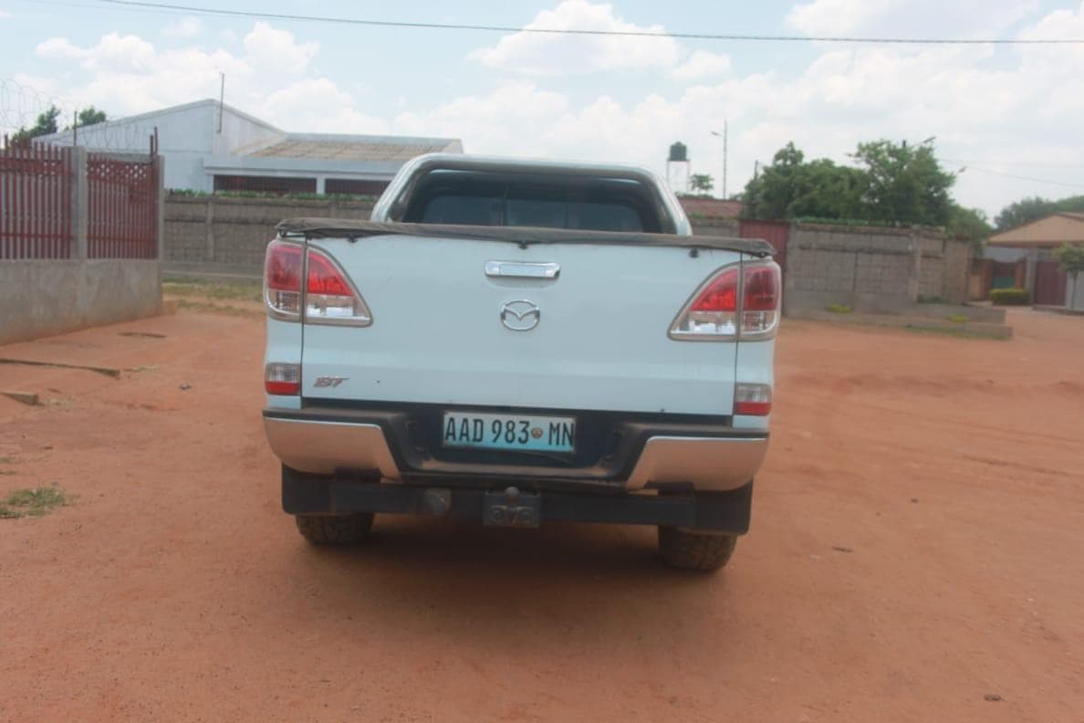Mazda BT 50 · — imagem 5