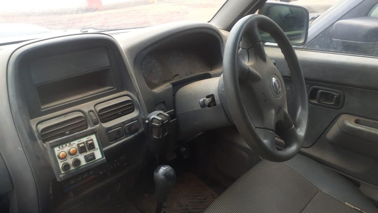 Nissan Hardbody · — imagem 18