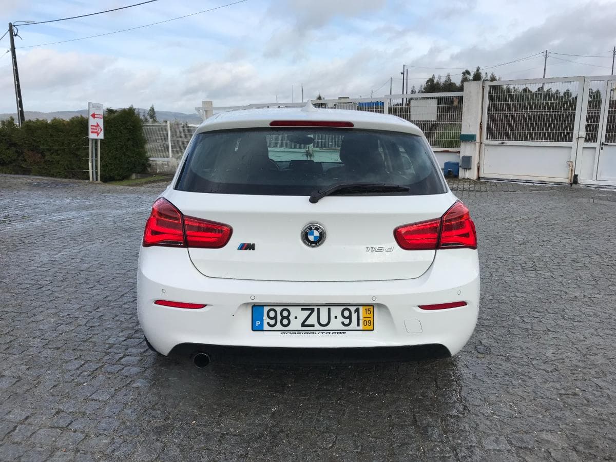 BMW 116D · Ano 2015 — imagen 6