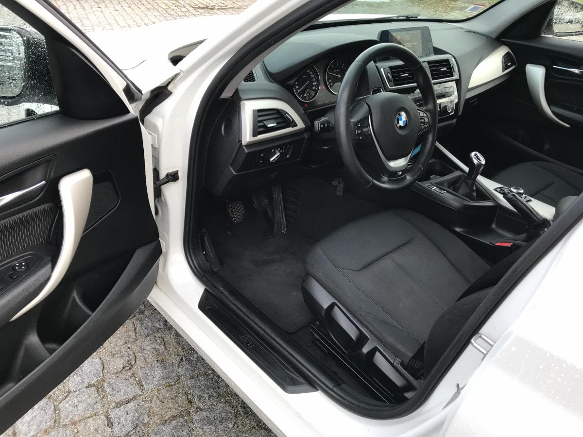 BMW 116D · Ano 2015 — imagen 19
