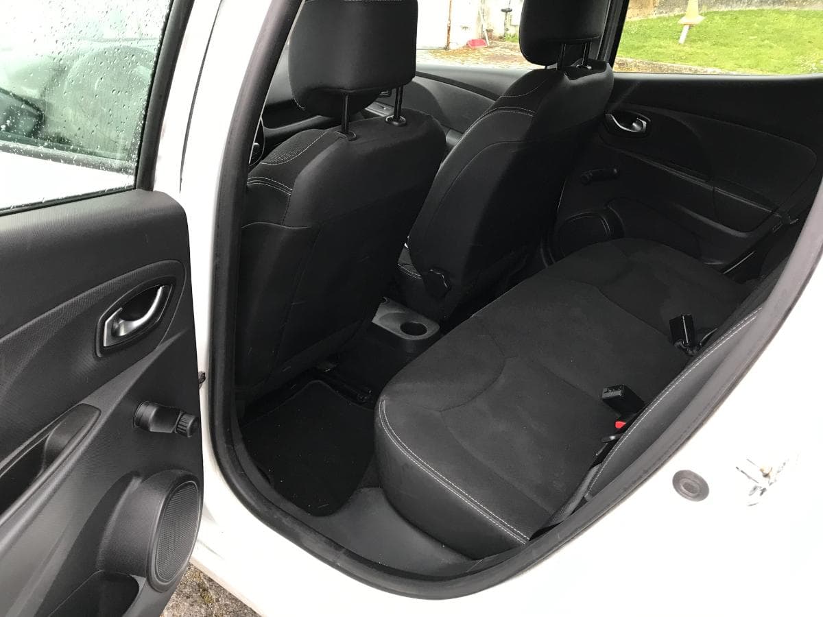 Renault Clio 1.5 DCI · Ano  40-XI-97 — imagen 9