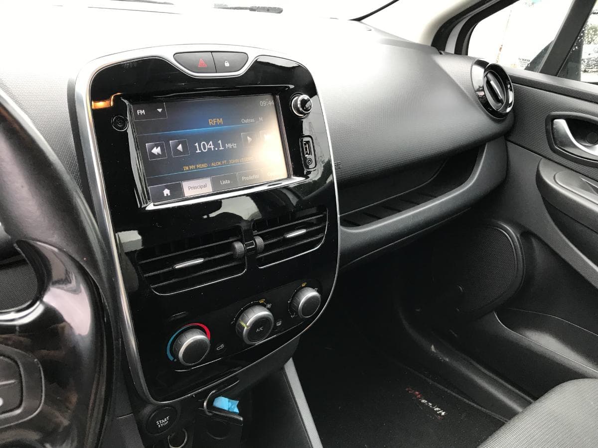 Renault Clio 1.5 DCI · Ano  40-XI-97 — imagen 19