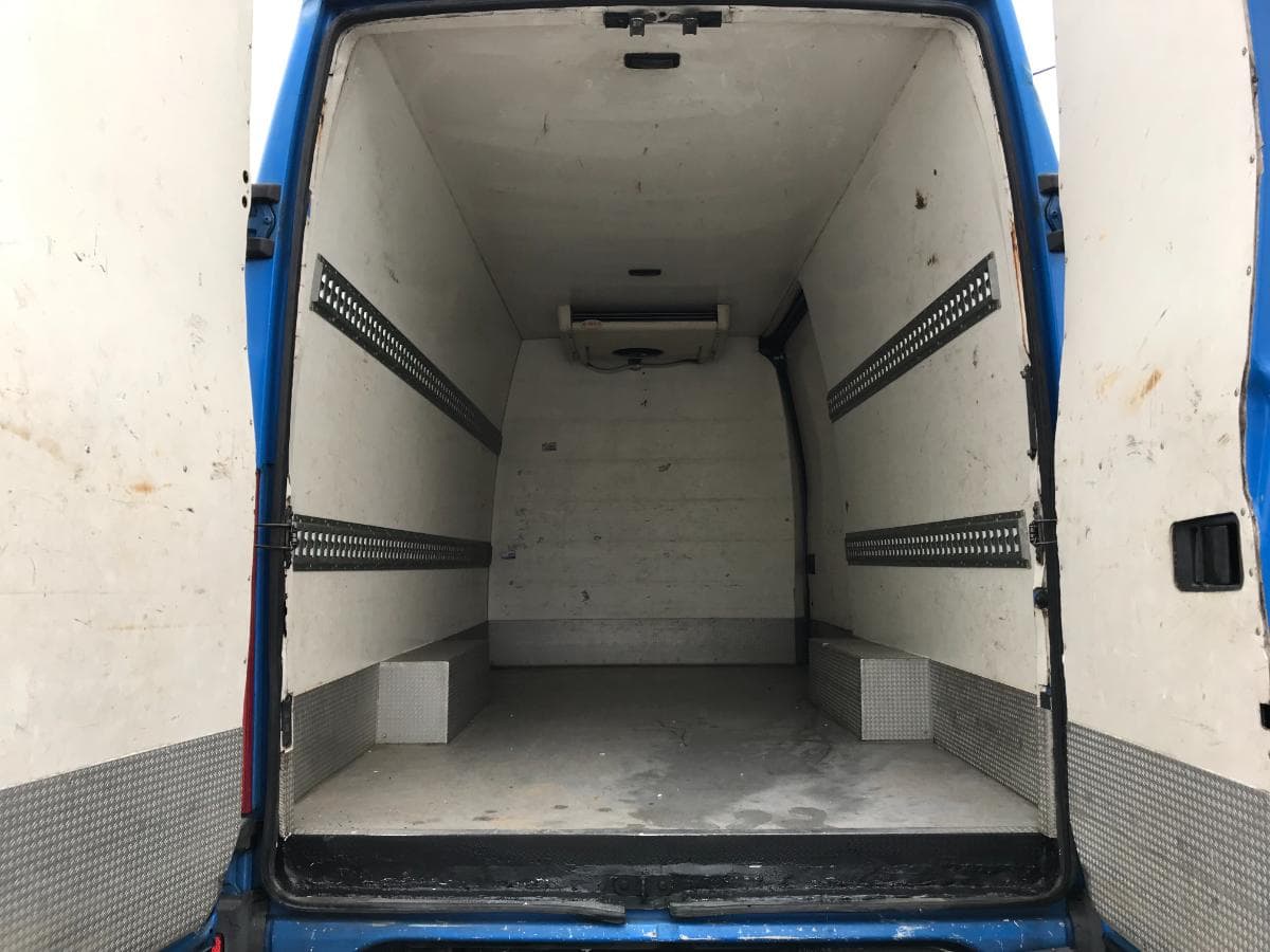 Iveco Daily 3.0 HPT · Caixa de Frio · Ano 2009 — imagem 9