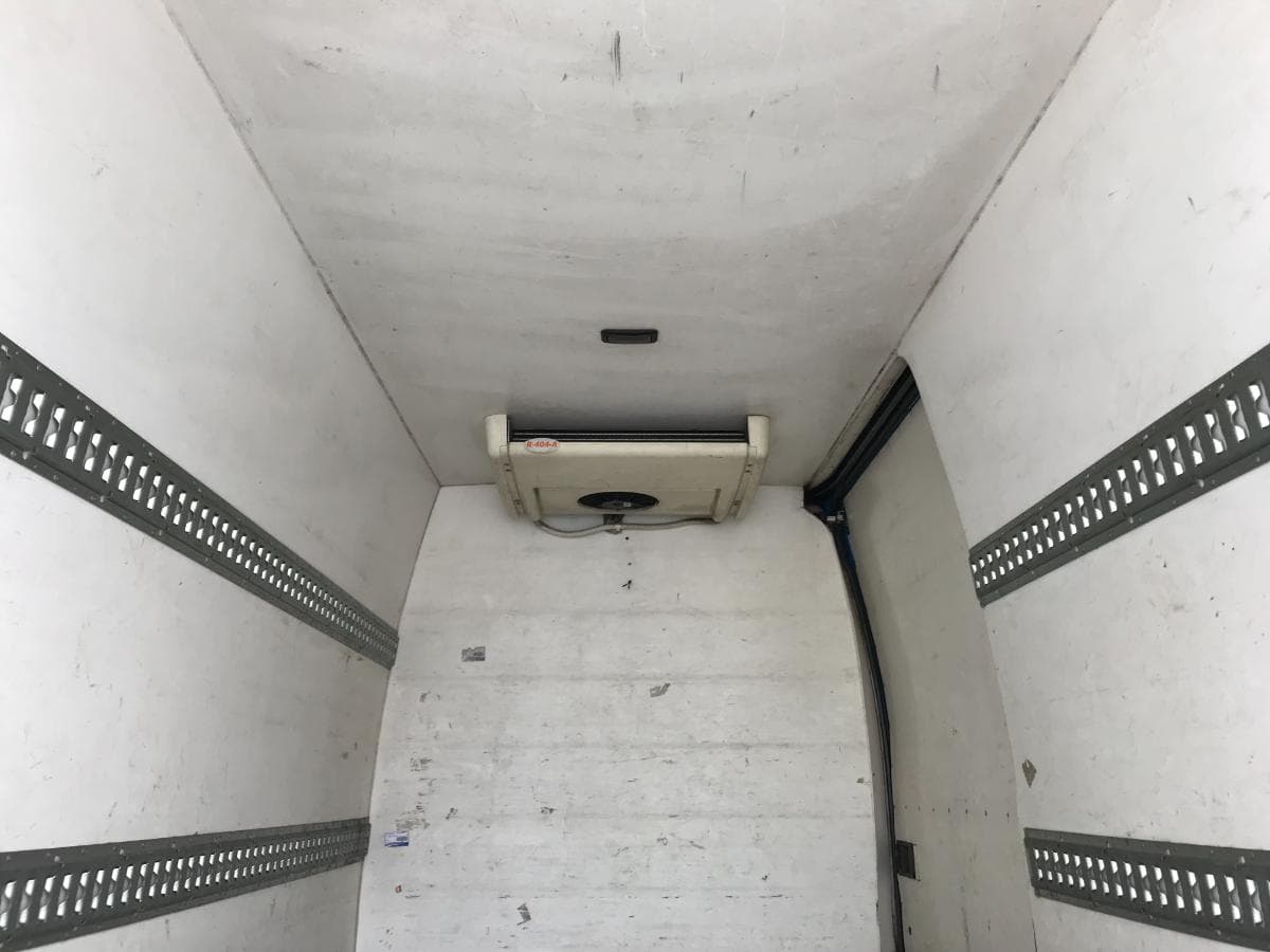 Iveco Daily 3.0 HPT · Caixa de Frio · Ano 2009 — imagem 8