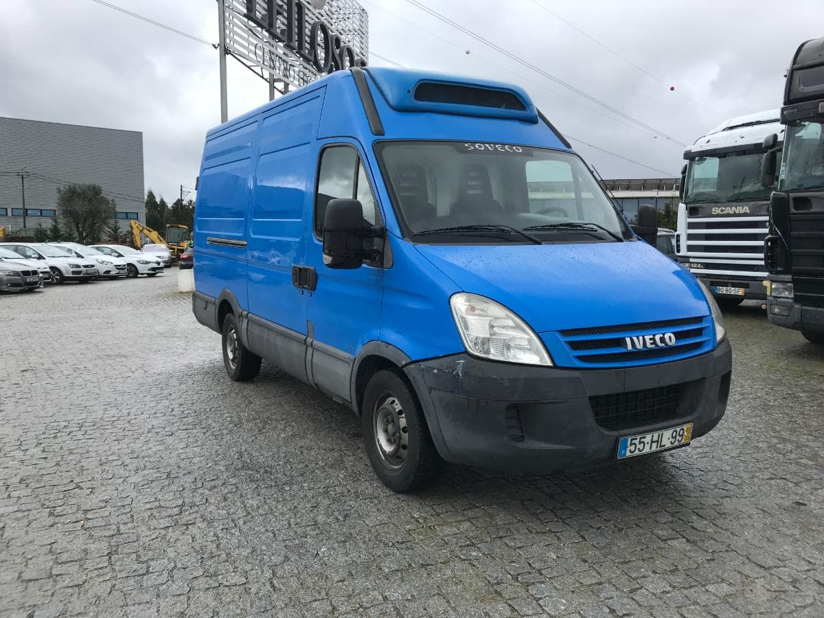 Iveco Daily 3.0 HPT · Caixa de Frio · Ano 2009 — imagem 1