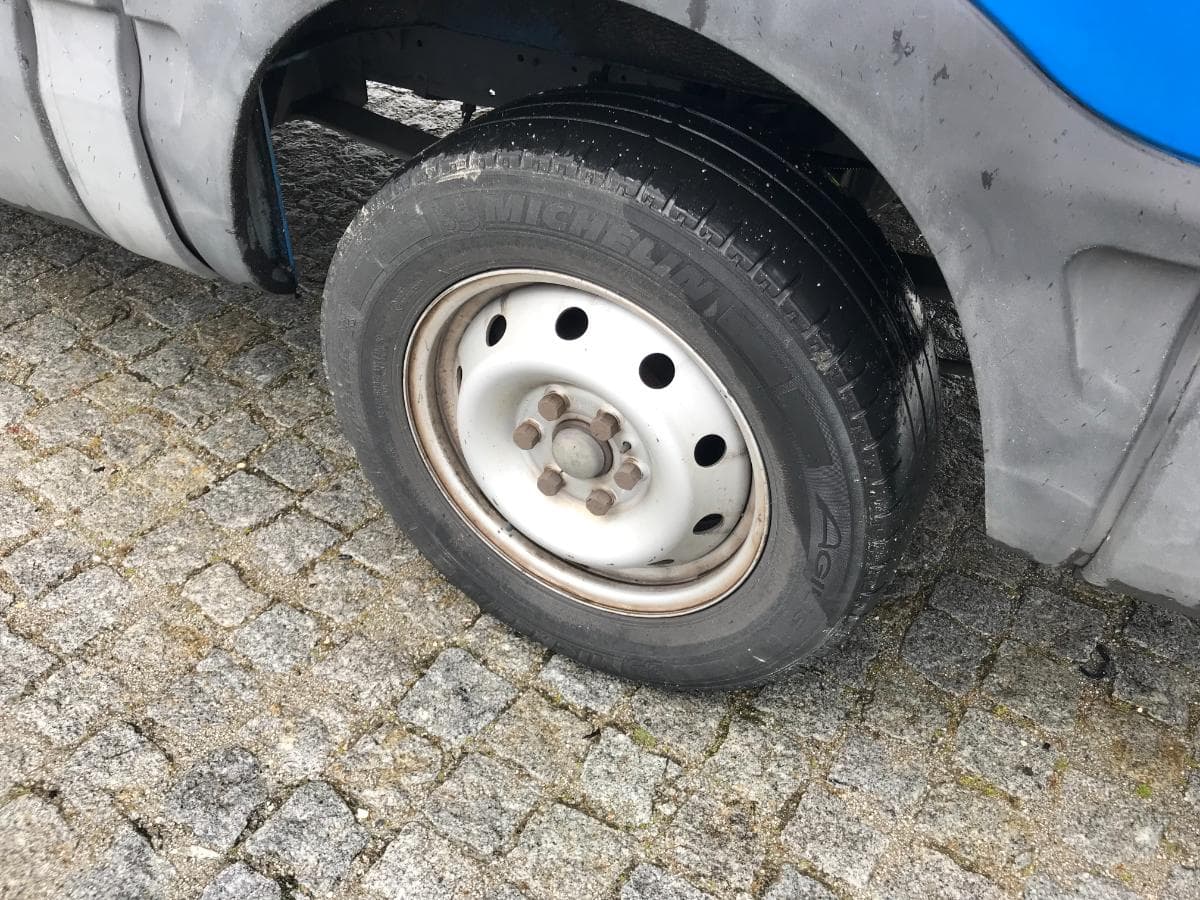 Iveco Daily 3.0 HPT · Caixa de Frio · Ano 2009 — imagem 16