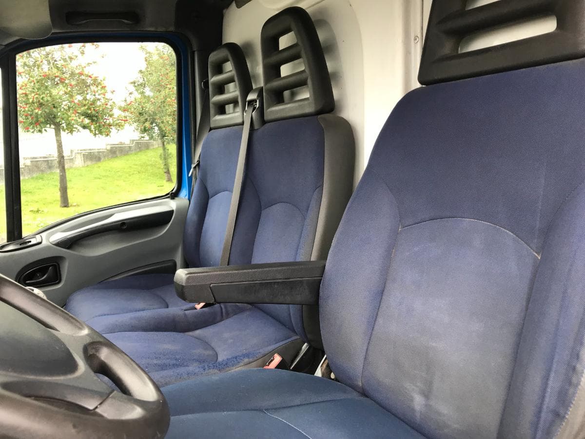 Iveco Daily 3.0 HPT · Caixa de Frio · Ano 2009 — imagem 26