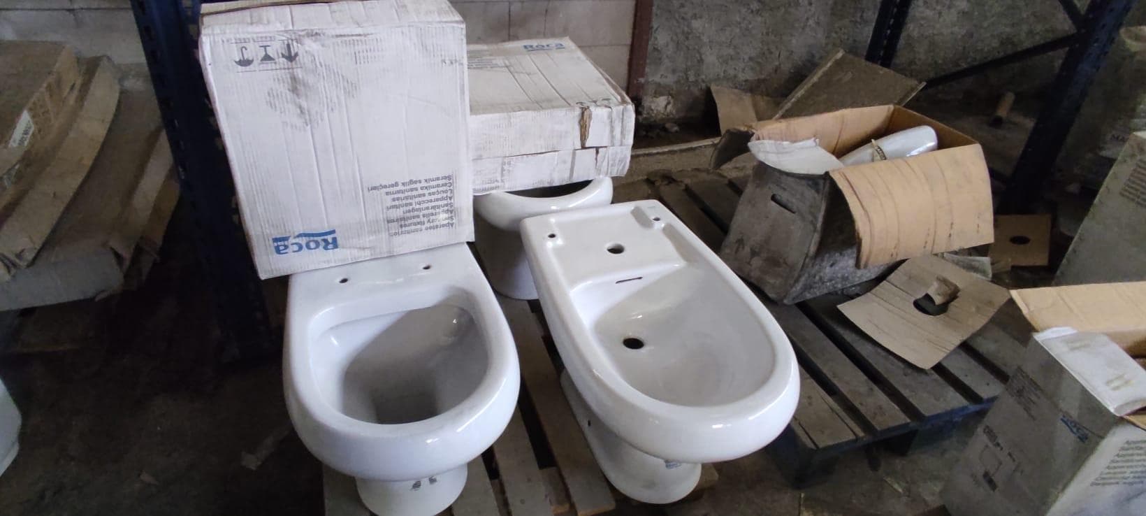 Loucas sanitárias, móveis Wc, Espelhos Wc — imagem 10