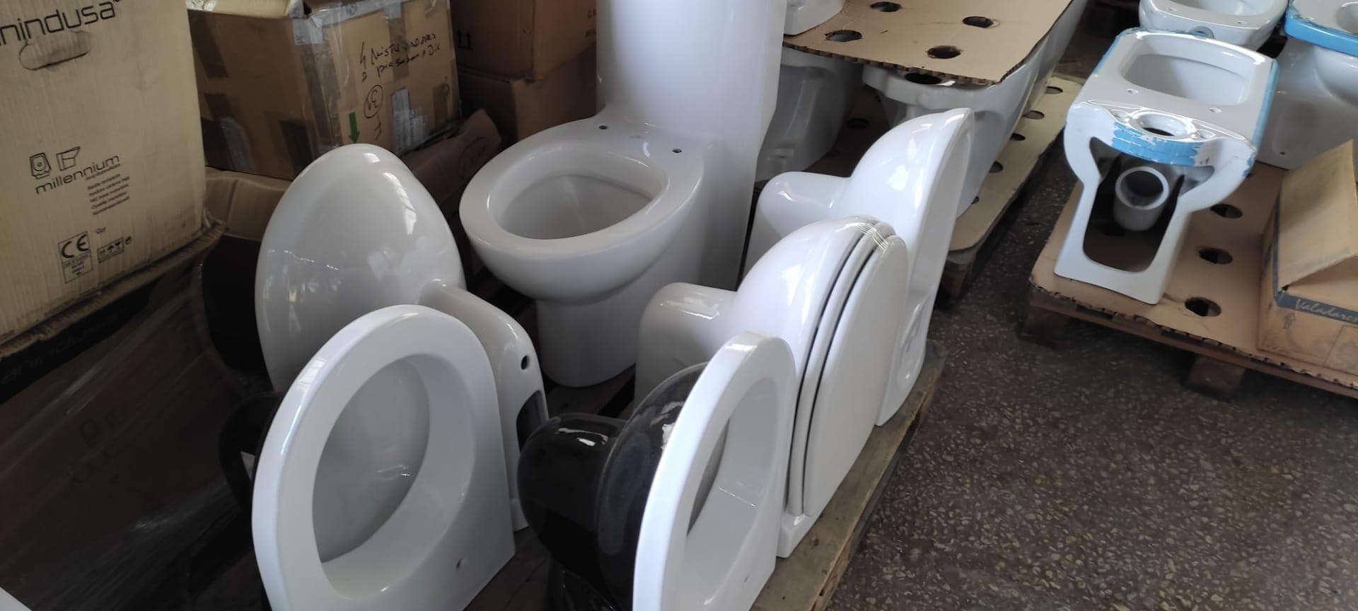 Loucas sanitárias, móveis Wc, Espelhos Wc — imagem 11