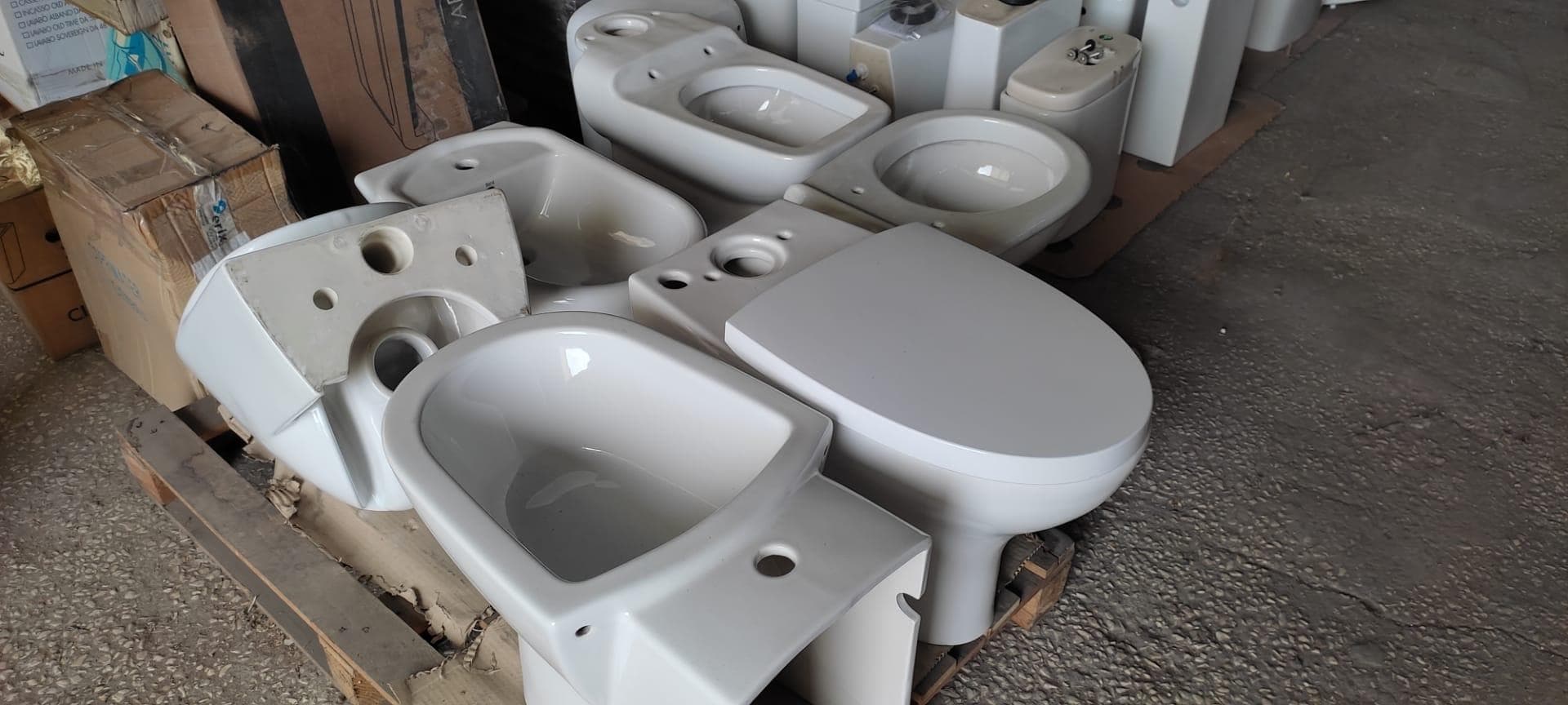 Loucas sanitárias, móveis Wc, Espelhos Wc — imagem 27