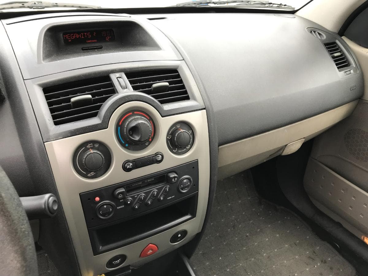 Renault Mégane 1.5 DCI · Ano 2003 — imagen 21