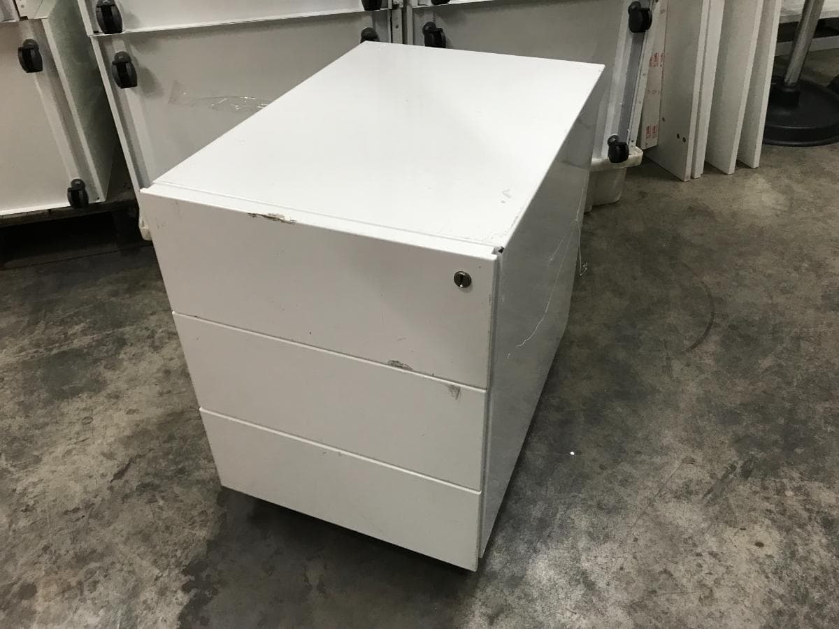 Equipamento Informático + Mobiliário de Escritório — imagen 19