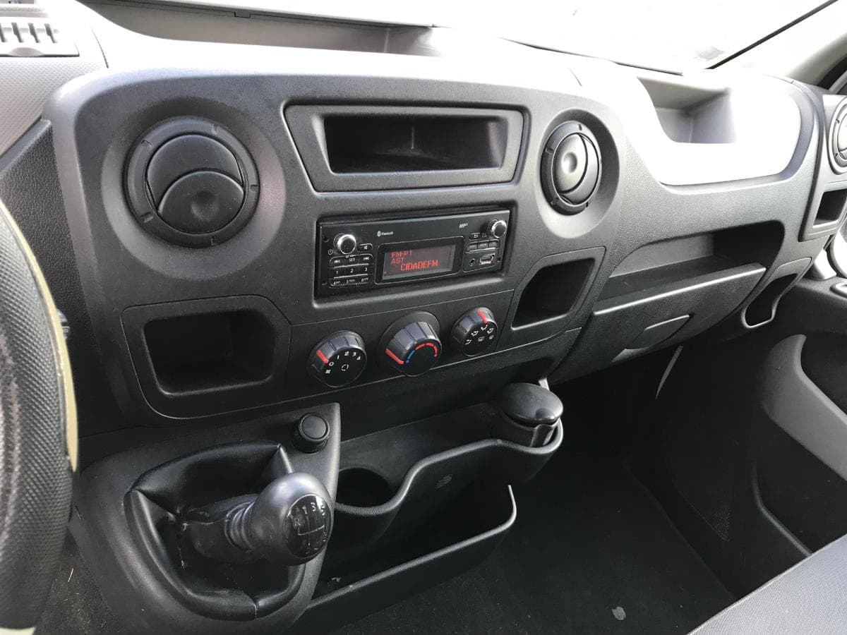Renault Master 2.3 DCI · Ano 2013 — imagem 22