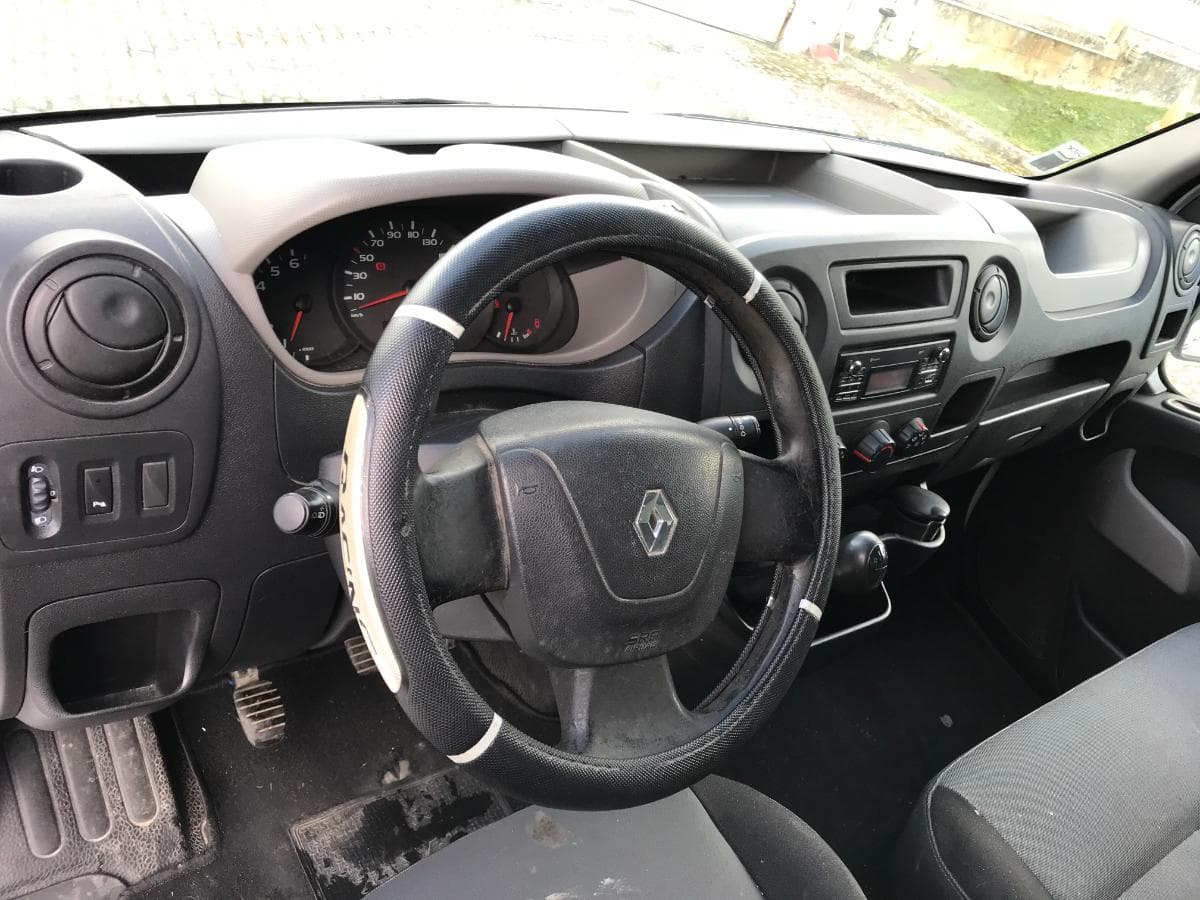 Renault Master 2.3 DCI · Ano 2013 — imagem 27