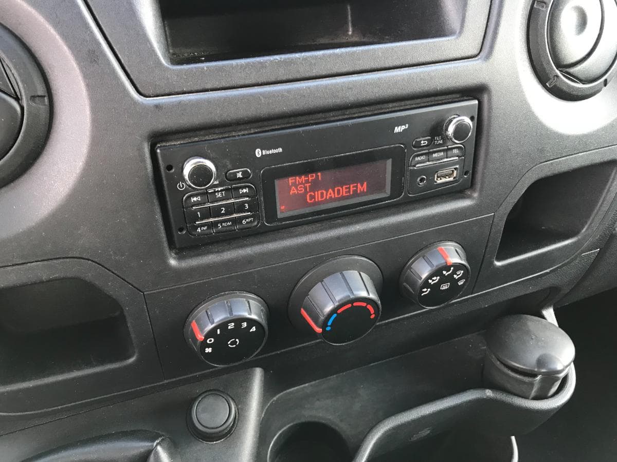 Renault Master 2.3 DCI · Ano 2013 — imagem 25