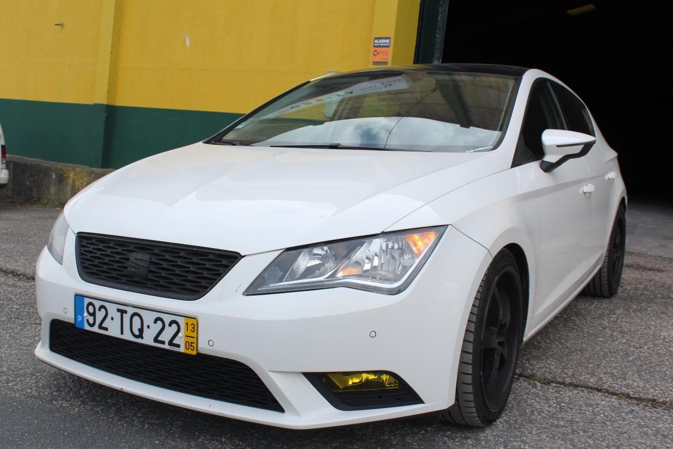 Seat Leon 1.6 TDI · Ano 2013 — imagem 9