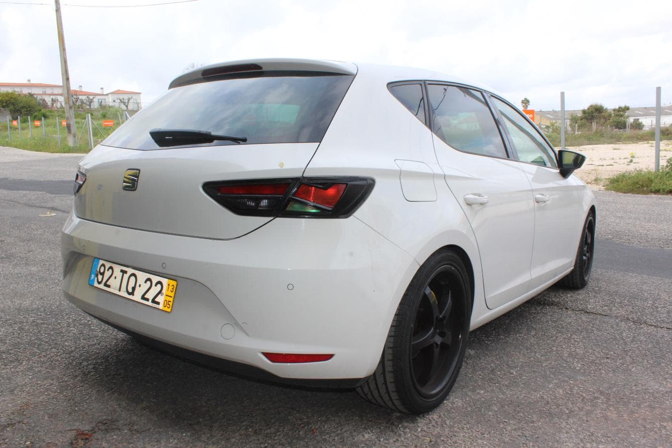 Seat Leon 1.6 TDI · Ano 2013 — imagem 16