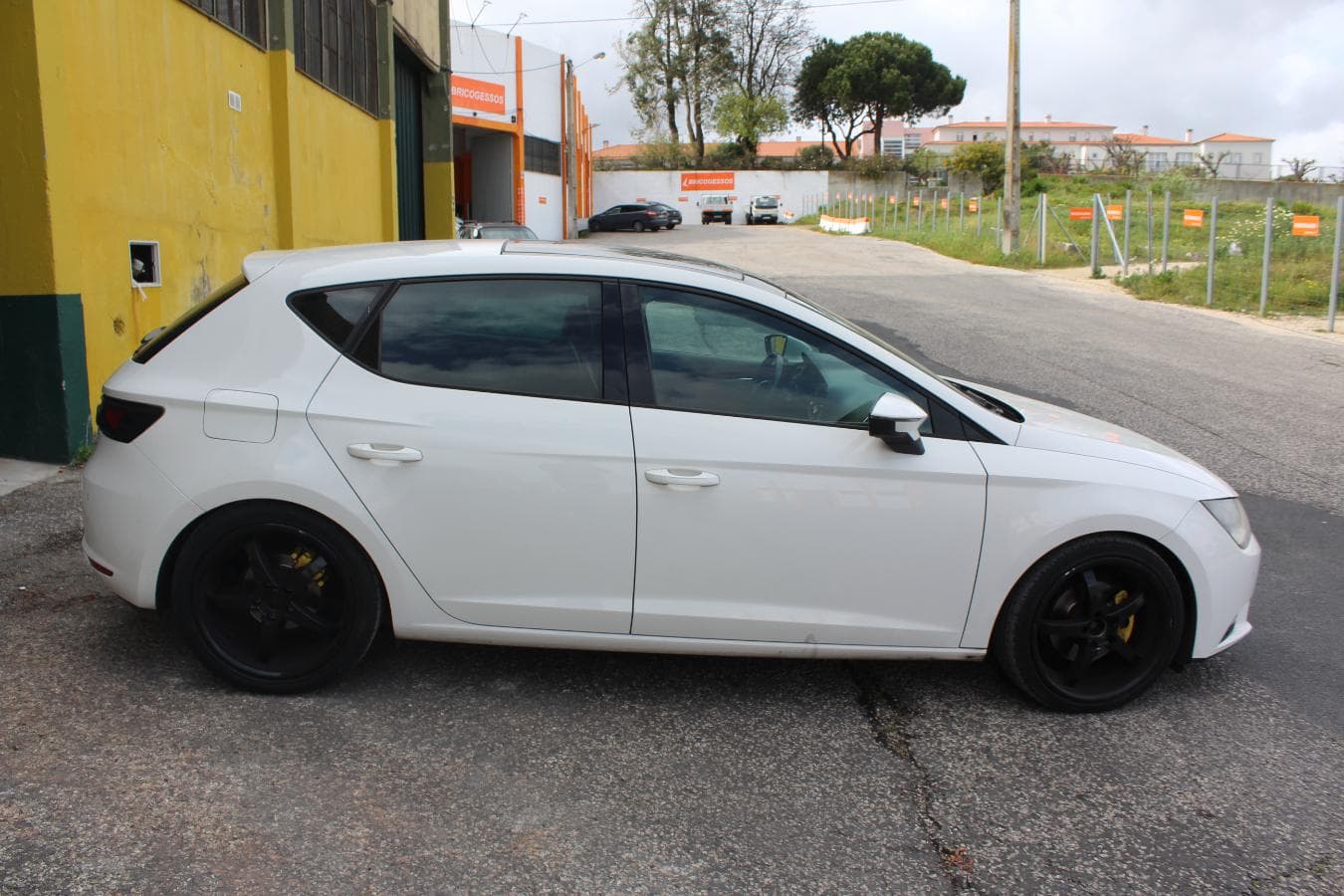 Seat Leon 1.6 TDI · Ano 2013 — imagem 20