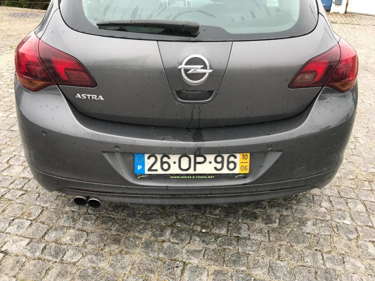 Opel Astra · Ano 2010 — imagem 8