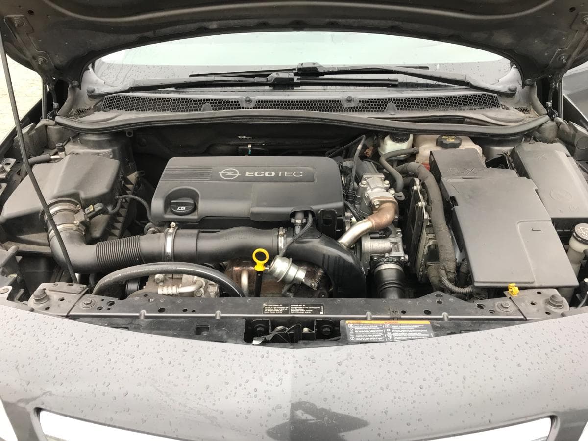 Opel Astra · Ano 2010 — imagem 3