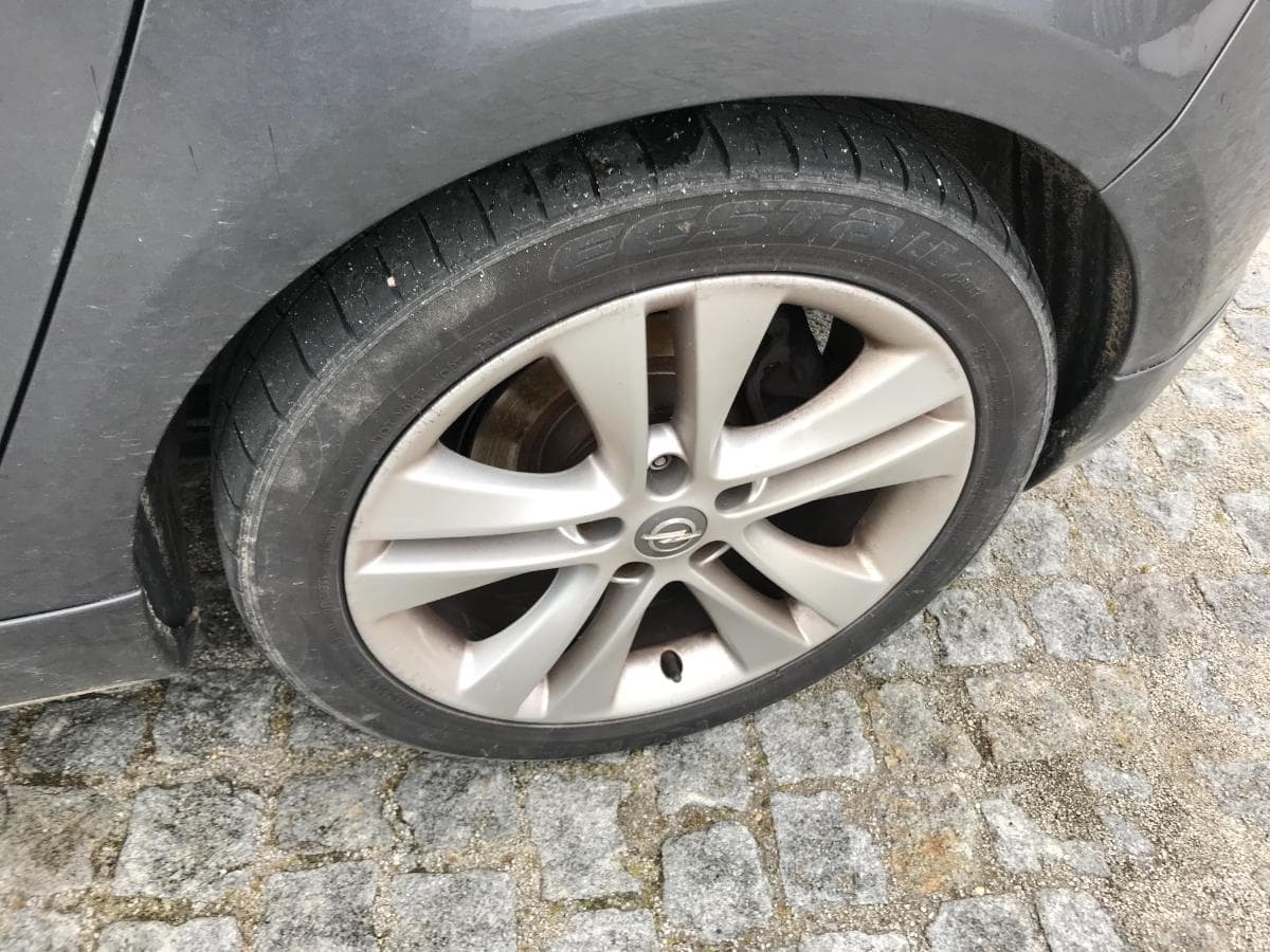 Opel Astra · Ano 2010 — imagem 12