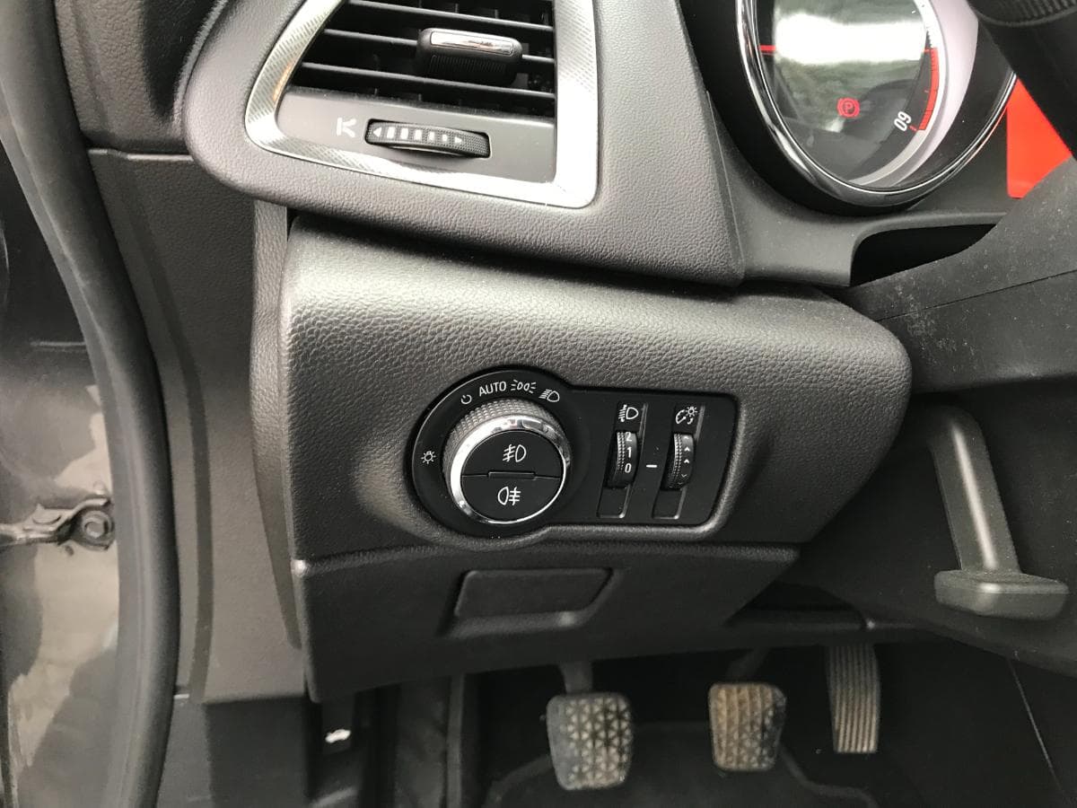 Opel Astra · Ano 2010 — imagem 19