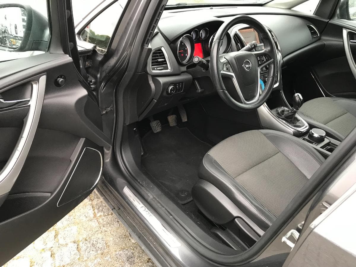 Opel Astra · Ano 2010 — imagem 15