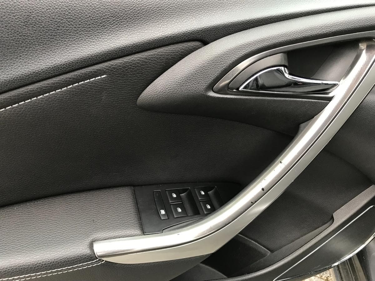 Opel Astra · Ano 2010 — imagem 26