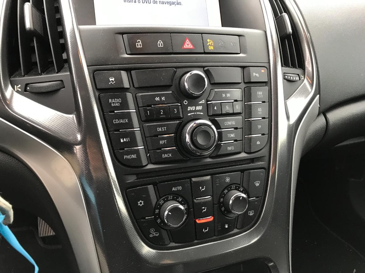Opel Astra · Ano 2010 — imagem 22