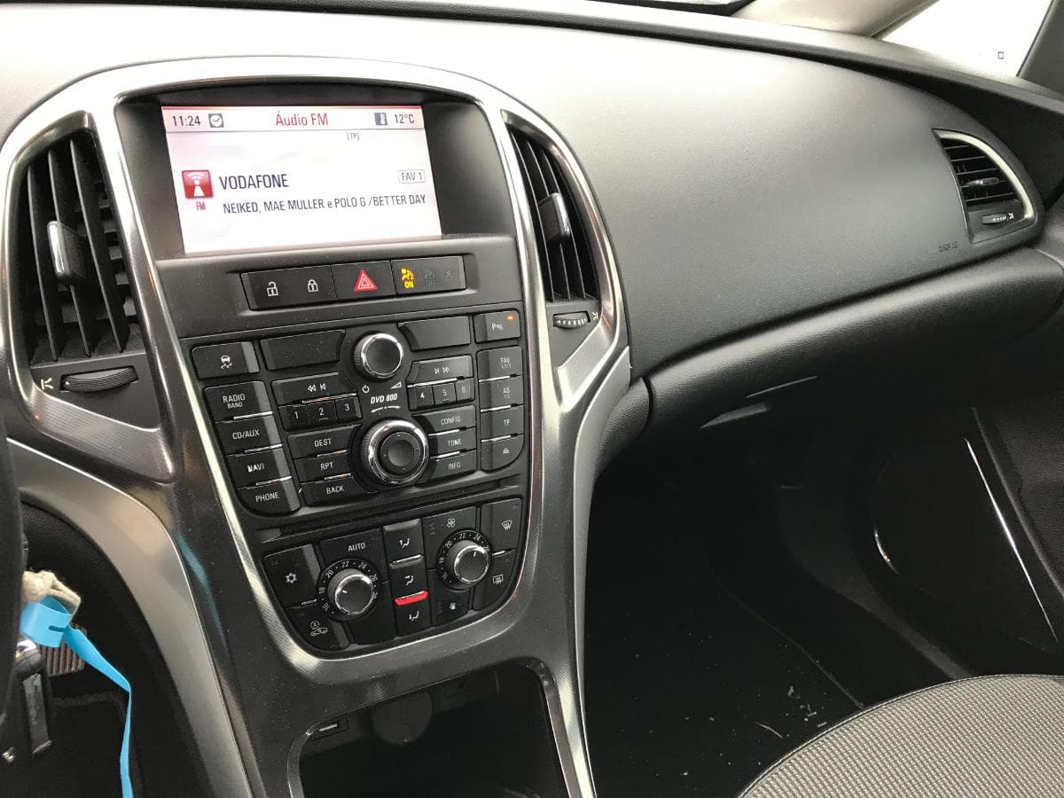 Opel Astra · Ano 2010 — imagem 28