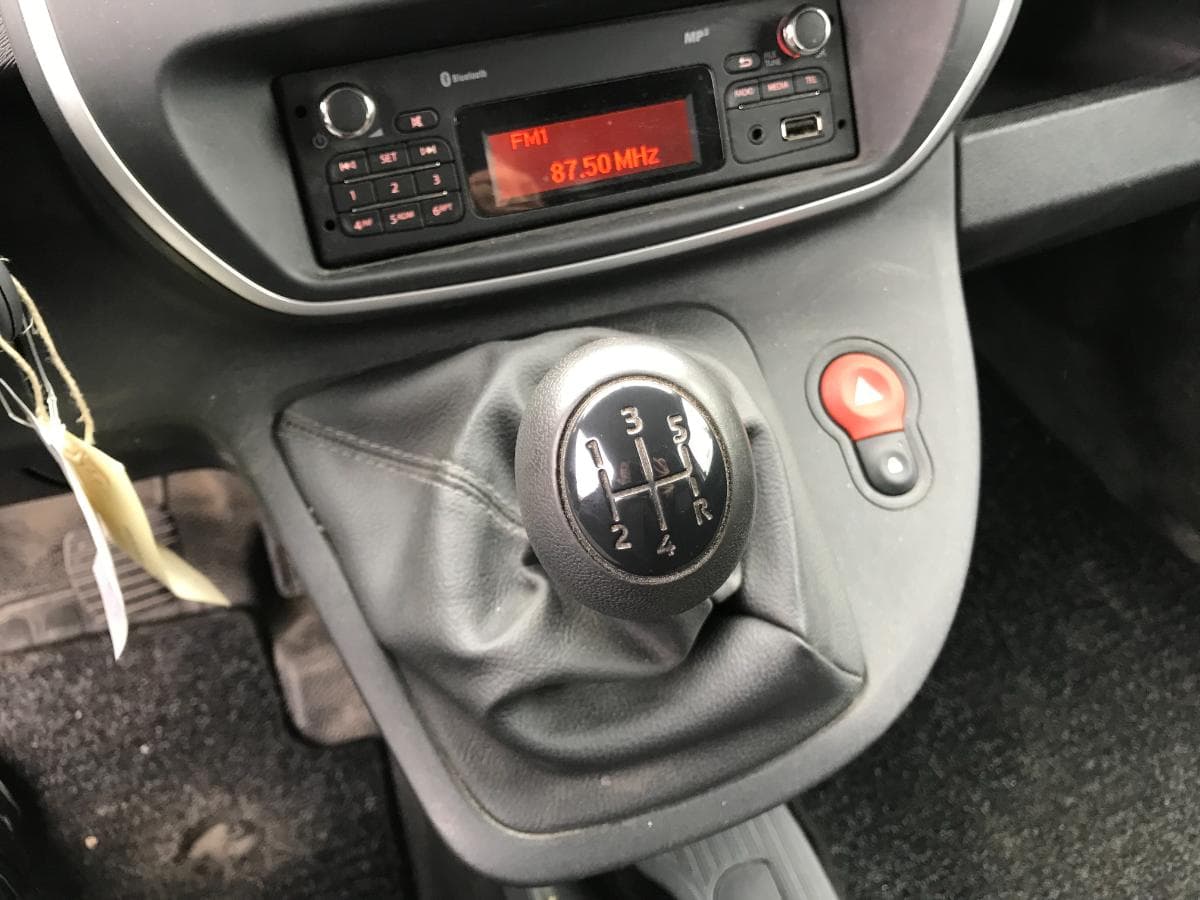 Renault kangoo · Ano 2019 — imagem 17