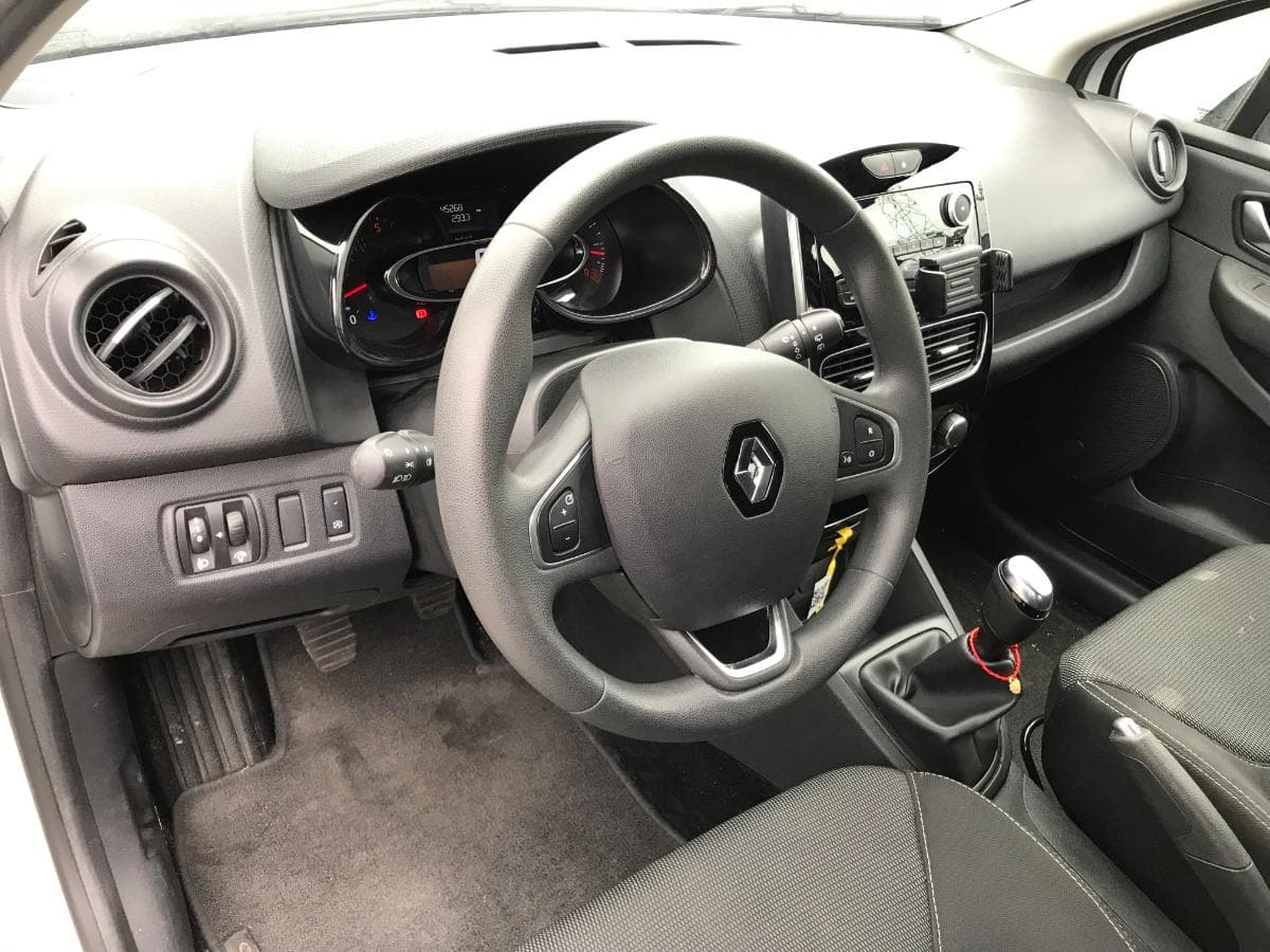 Renault Clio · Ano 2020 — imagem 18