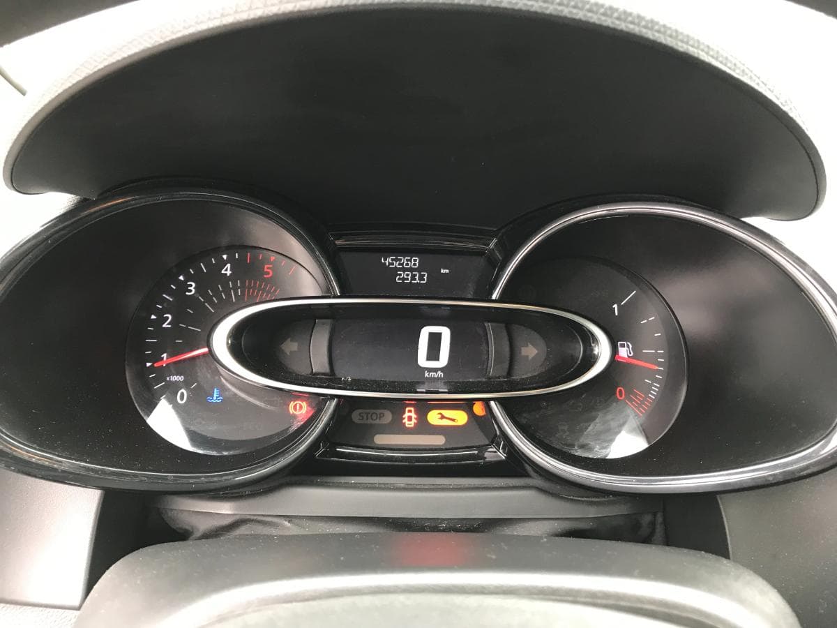 Renault Clio · Ano 2020 — imagem 22