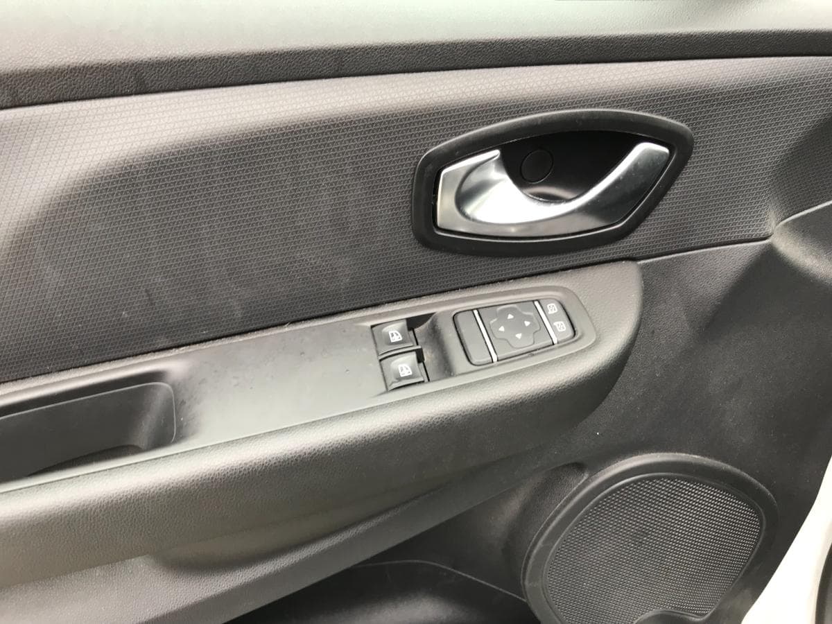 Renault Clio · Ano 2020 — imagem 28